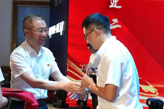 2022.7.8聚智賦能 橋見未來——四川路橋橋梁公司舉行2022年“川橋杯”創(chuàng)新創(chuàng)效大賽成果發(fā)布會804.png